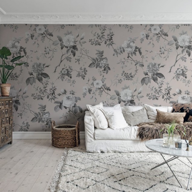 Tapet floral Thorn Rose, Early Rise, cu un design discret, perfect pentru a crea o atmosferă relaxantă și elegantă.