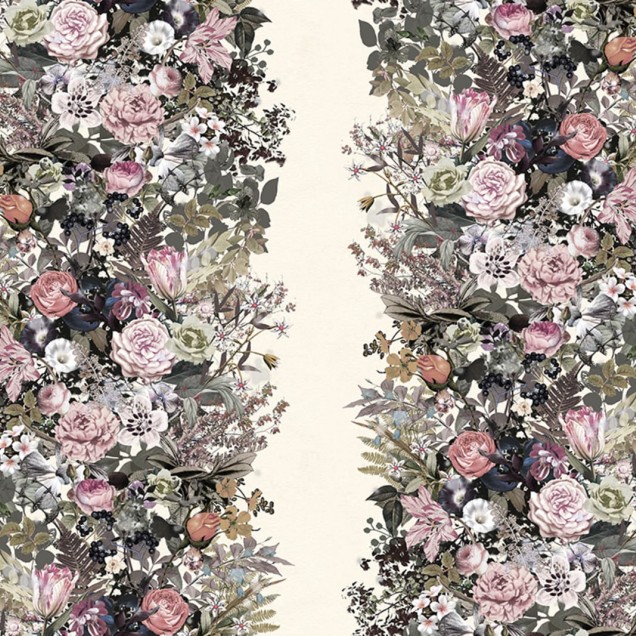Tapet floral vintage cu flori delicate aranjate in buchete luxuriante.