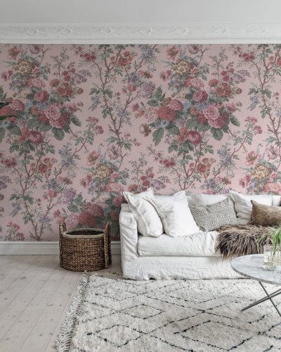 Tapet floral roz cu flori delicate.