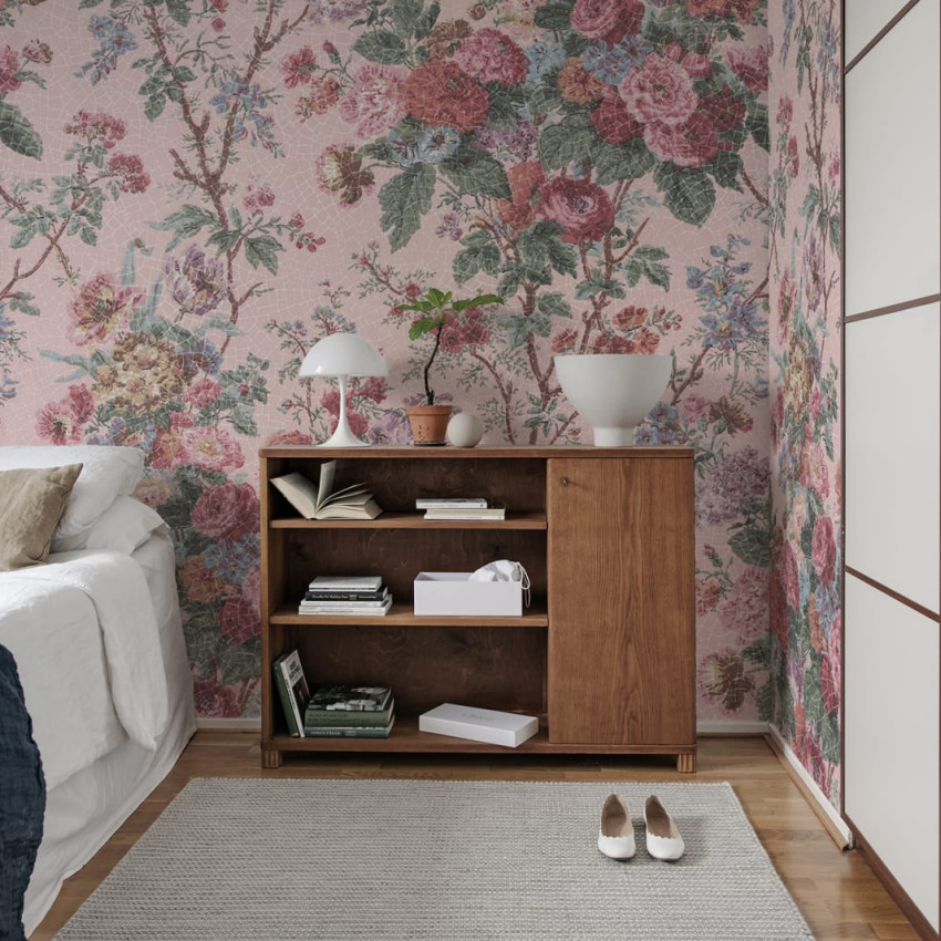 Tapet floral Porcelain Blue cu design inspirat din porțelanul tradițional.