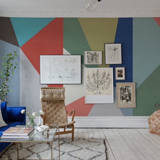 Tapet geometric abstract cu forme triunghiulare in culori deschise si luminoase
