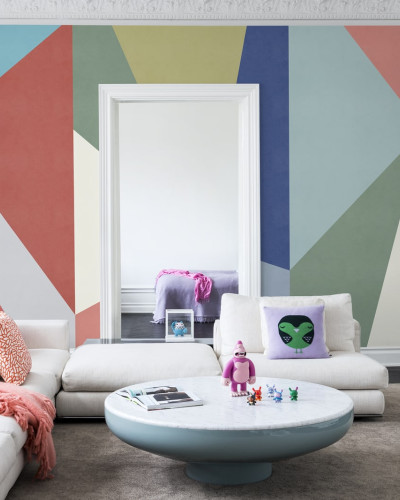 Tapet geometric abstract cu forme triunghiulare in culori deschise si luminoase