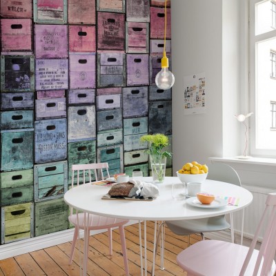 Tapet 3D cu design vintage, imagini cu cutii din lemn vechi, pictate în culori pastelate