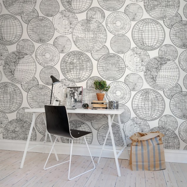 Globuri Gathering, Black and White wallpaper, cu un design modern,  globuri în nuanțe de alb și negru.