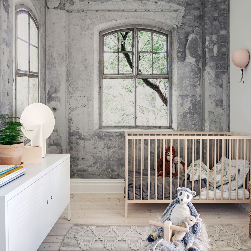 Tapet 3D Perspective Manoir, design realist de perete de cărămidă cu ferestre arcuită și vopsea decojită