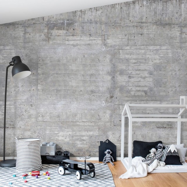 Fototapet cu aspect de beton și textură de lemn într-un living modern