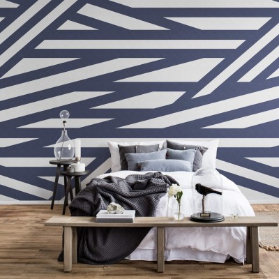 Tapet cu dungi geometrice alb-albastru in design modern