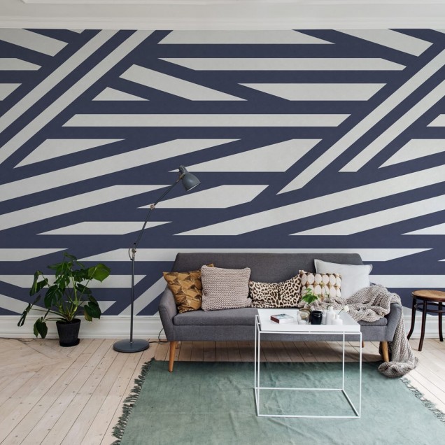 Tapet cu dungi geometrice alb-albastru in design modern