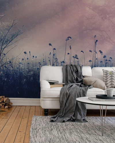 Pink Dawn tapet 3D, cu imagine de padure misterioasa cu nuanțe delicate de roz si albastru, perfect pentru living sau dormitor.