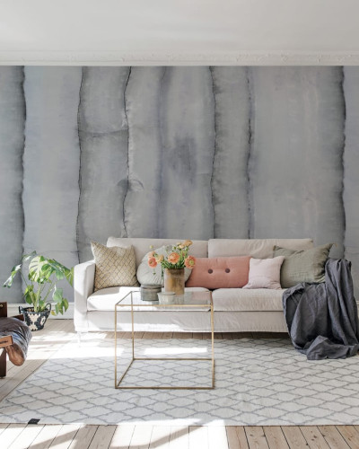 Agate, Sterling  într-un living modern cu canapea, covor și șemineu
