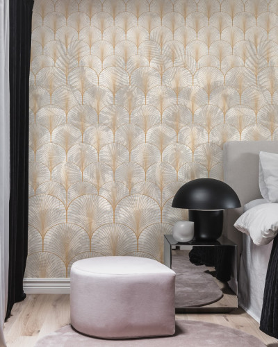 Tapet modern cu design geometric, inspirat din stilul Art Deco, cu o textura fina si o combinatie de culori neutre.