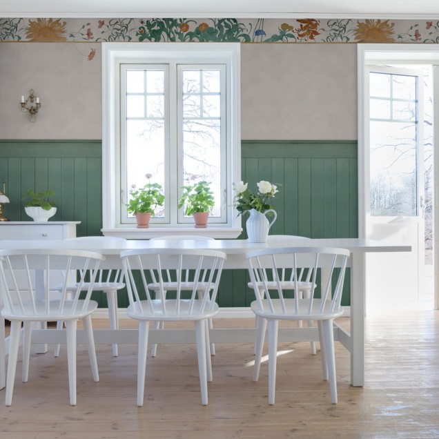 Wallpaper Suzanne - Un design elegant cu bordură florală, perfect pentru dormitoare, camere de joacă sau spații de relaxare.