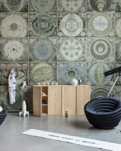 Tapet Sistemul Solar, Seară, cu design vintage ce prezintă o hartă veche a sistemului solar, ideal pentru decorarea pereților.