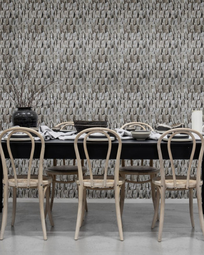 Tapet 3D Calm, cu un design abstract și modern, prezentat într-un spațiu de dining.