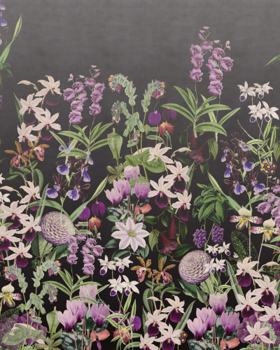 Tapet 3D cu design floral luxuriant, in nuante de violet, roz si alb.