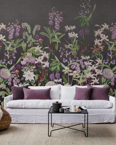 Tapet 3D cu design floral luxuriant, in nuante de violet, roz si alb.
