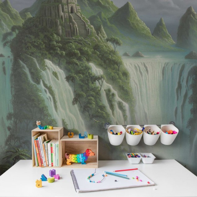 Tapet cu design Fantasy World, care prezintă un peisaj cu cascade, munți și o cascadă magnifică.