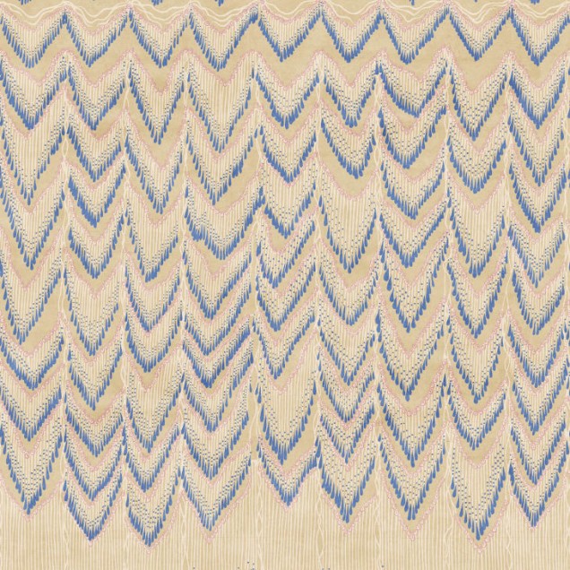 Imagine cu un tapet geometric cu model chevron în nuanțe de albastru și bej, decorat cu un design delicat și subtil.
