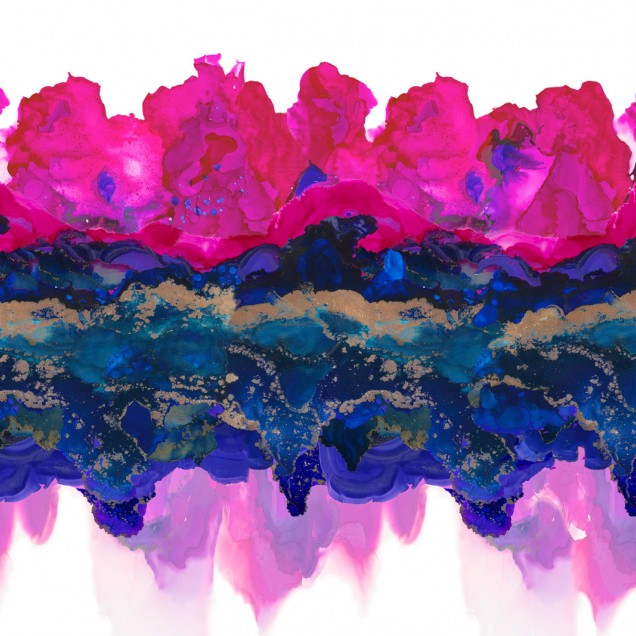 Tapet abstract magenta cu accente aurii, decorat cu flori în nuanțe de magenta și albastru închis.