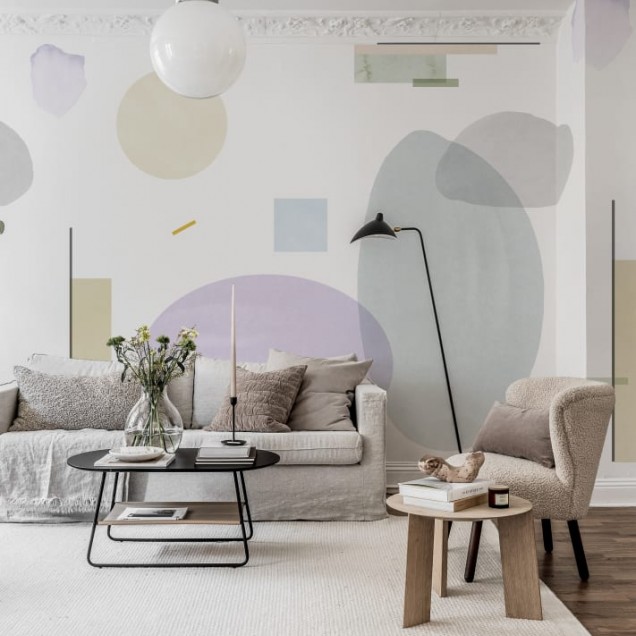 Tapet cu design abstract Geometry, Lilac, cu cercuri suprapuse și linii fine, tonuri de liliac pale și nuanțe neutre. Perfect pentru dormitoare sau spații de relaxare.