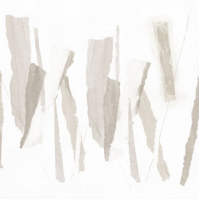 Living decorat cu fototapet Tear, Sand, prezentând un model abstract pe peretele din spatele canapelei, cu nuanțe de nisip și texturi de hârtie sfâșiată.