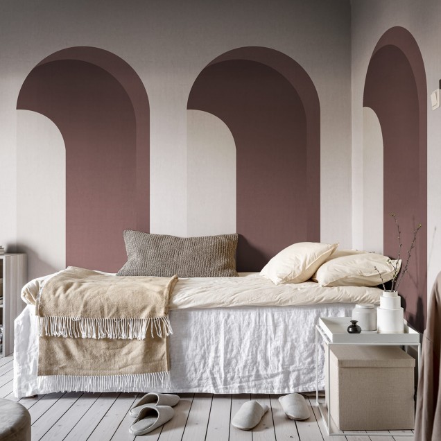 Tapet roz cu arcade geometrice, in living