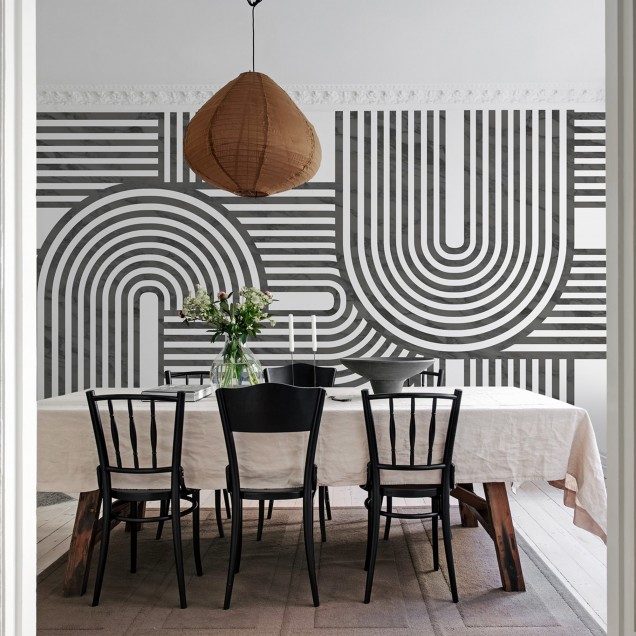 Tapet modern cu dungi negre si gri, cu textura de marmura