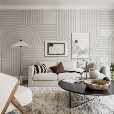 Tapet gri cu design geometric în living modern