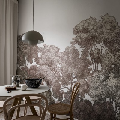 Tapet cu design de pădure maro într-o sufragerie