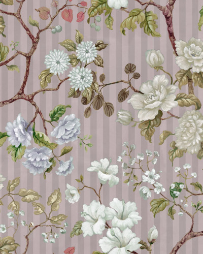 Tapet floral cu flori albe și crem pe fundal roz cu dungi subțiri. Acesta este un tapet perfect pentru a adăuga o notă de eleganță și rafinament în casa ta.