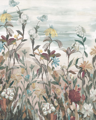 Tapet floral Misty Garden, Autumn, cu flori pictate manual in culori delicate pe un fundal gri.