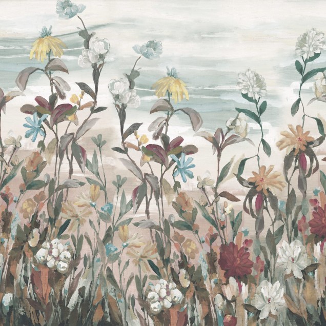 Tapet floral Misty Garden, Autumn, cu flori pictate manual in culori delicate pe un fundal gri.