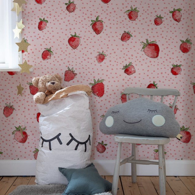 Tapet Berry Cute cu imprimeu de căpșuni roz.