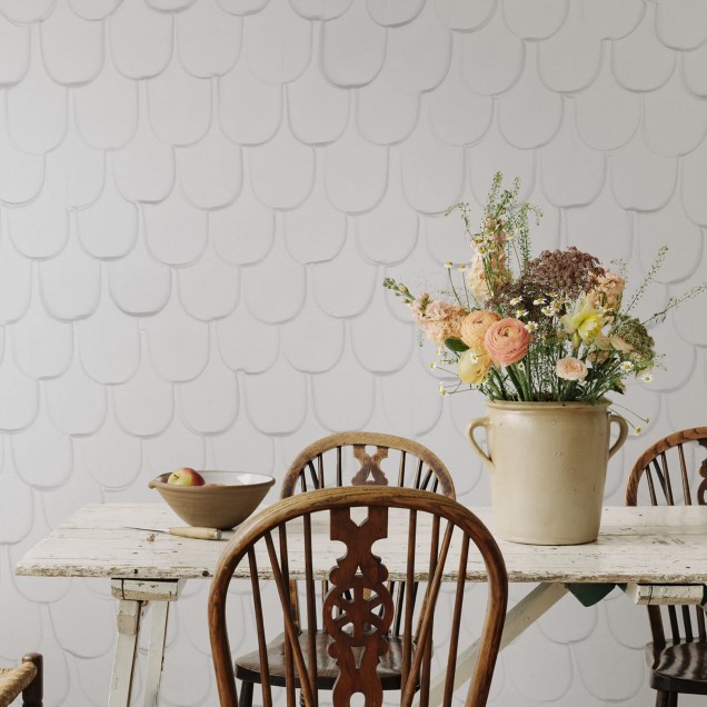 Tapet cu un design minimalist, cu forme moi, in nuante de gri