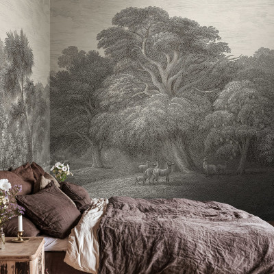 Tapet cu design de pădure, cu arbori și cerbi.