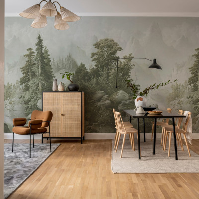 Tapet cu design panoramic al unui lanț muntos verde, perfect pentru a crea o atmosferă relaxantă și inspirată de natură.