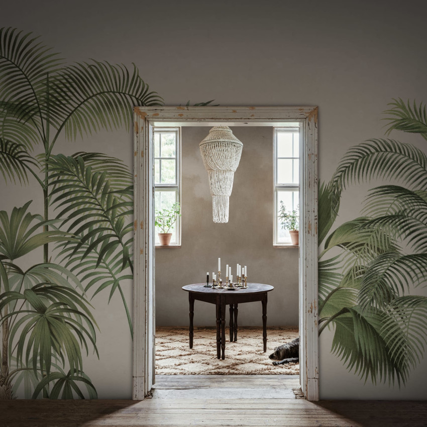 Tapet cu design tropical in nuante de bej, gri si verde, perfect pentru dormitor, living sau birou.