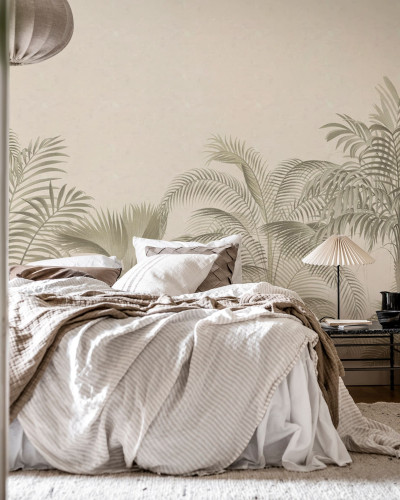 Tapet cu design tropical in nuante de bej, gri si verde, perfect pentru dormitor, living sau birou.