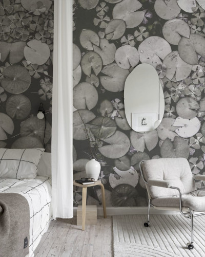 Tapet cu nuferi in alb si negru, perfect pentru un living modern