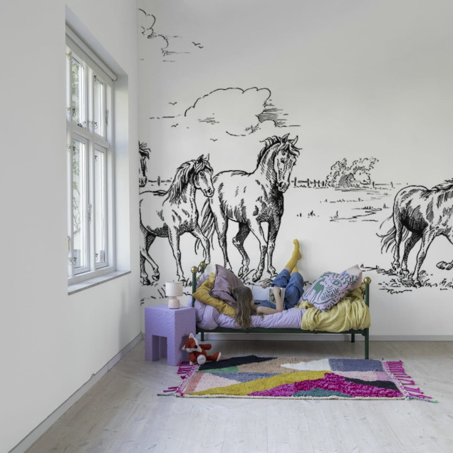 Tapet Horses Herd Grand, Negru, cu cai in negru pe un fundal alb
