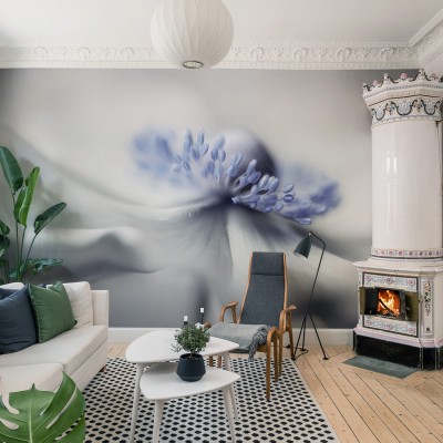 Tapet cu un design floral minimalist, albastru pastelat