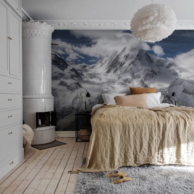 Imagine cu un tapet cu munți acoperiți de zăpadă, perfect pentru dormitor sau living
