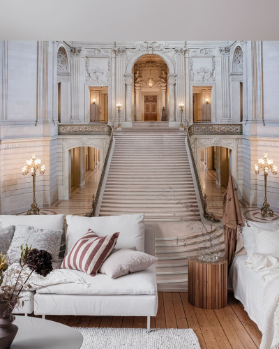 Tapet Majestic Staircase cu o scara grandioasă și o arhitectură impresionantă