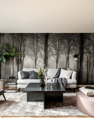 Tapet cu design minimalist, cu copaci goi in ceata