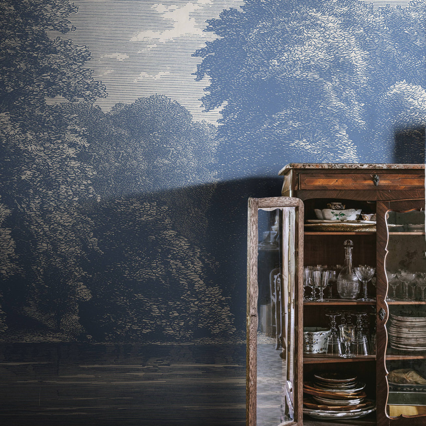 Tapet verde cu design vegetal, perfect pentru dormitor, living sau birou.