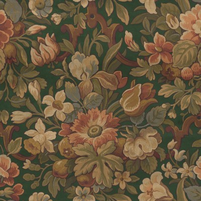 Tapet floral vintage în nuanțe de verde, cu flori mari și bogate, pe un perete într-o cameră cu mobilier vintage.