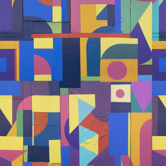 Tapet cu un design grafic vibrant, format din forme geometrice colorate