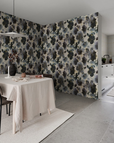 Wallpaper cu violete albastre, cu un model frumos și culori delicate