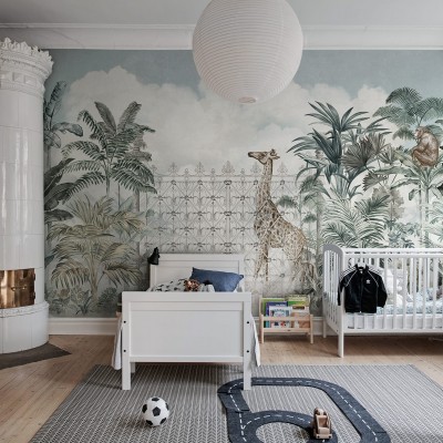 Tapet mural cu design tropical și animale, cu girafe, maimuțe și plante tropicale