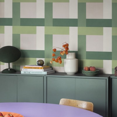 Tapet geometric modern cu un model simplu și elegant, în nuanțe de verde și crem.